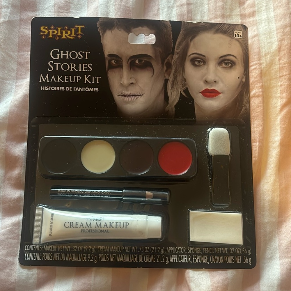 Spirit Halloween make up kit